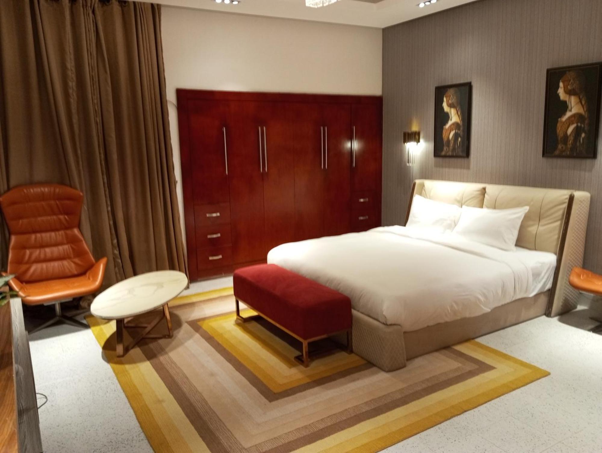 Sujimoto Residences Macdonald Lagos Exterior photo