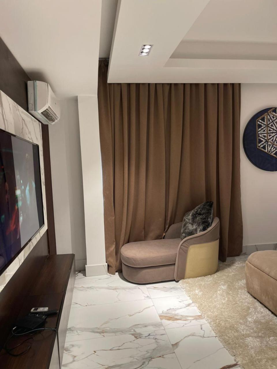 Sujimoto Residences Macdonald Lagos Exterior photo